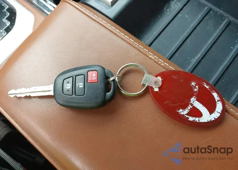 2018 Toyota Tundra 1794 5.7L V8 z USA, uszkodzony, nr VIN 5TFAY5F18JX729236